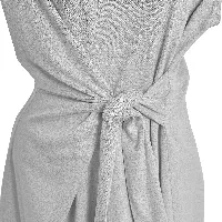 Traje de dama corto con amarre adelante